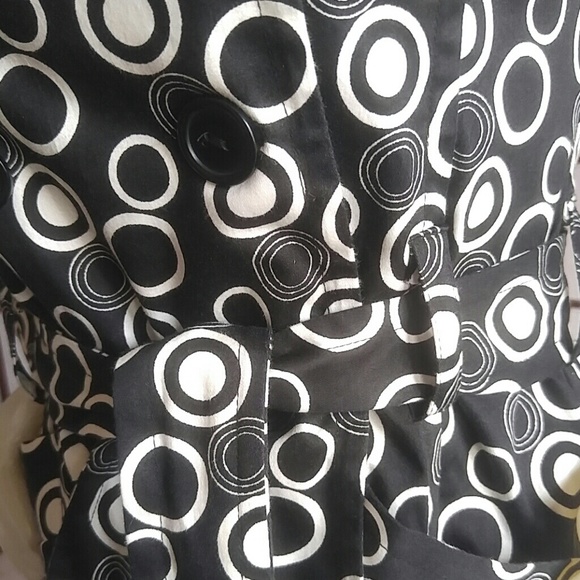 Jacket - Picture 2 of 4